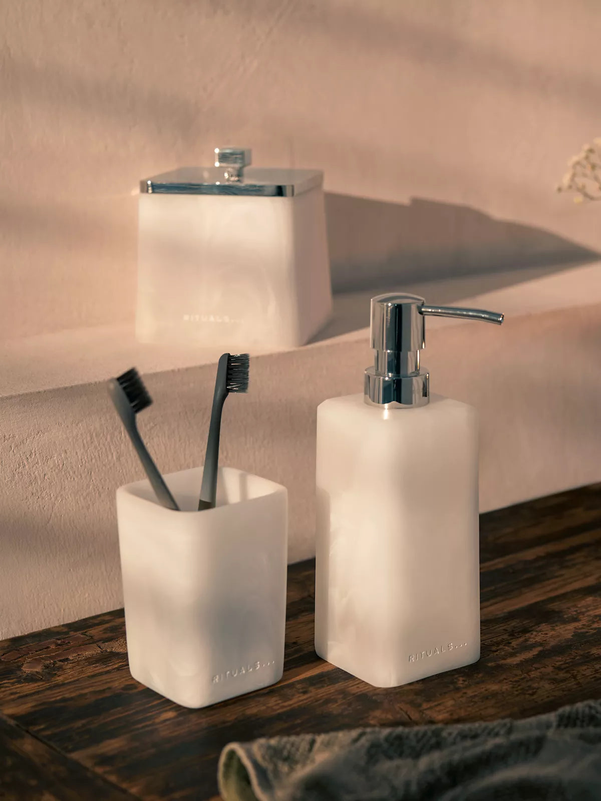 Dumeure Soap Dispenser Ivory