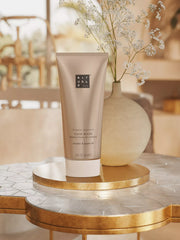 Elixir Collection Miracle Keratin Recovery Hair Mask Lifestyle with Product