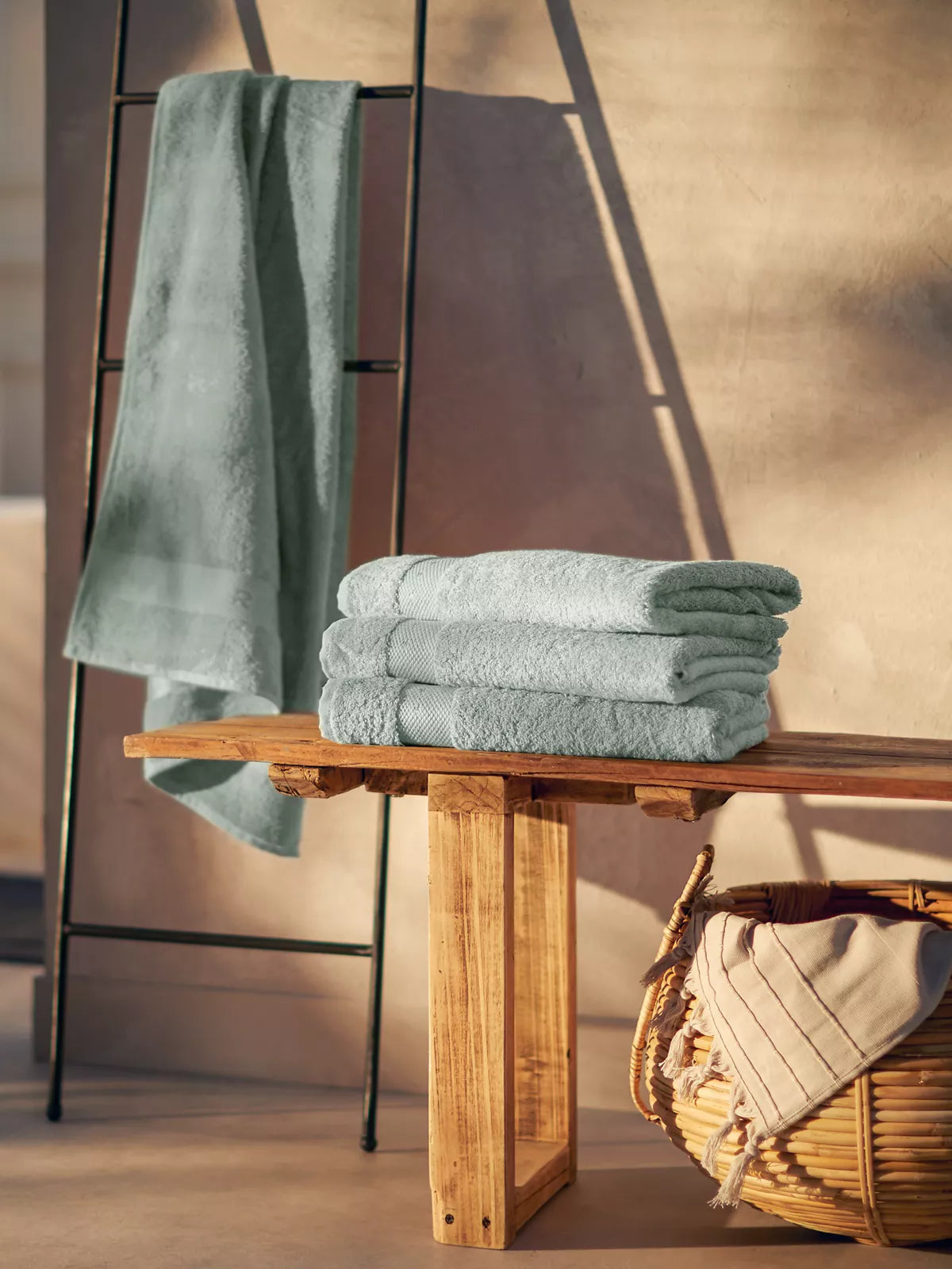 Super Smooth Cotton Bath Towel 70x140cm Misty Jade
