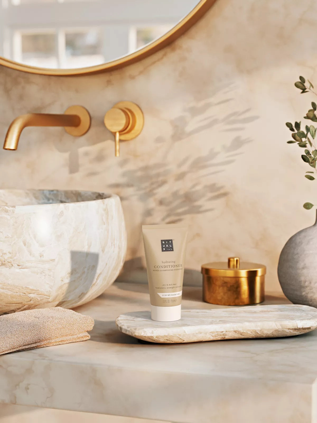 Hydrating Conditioner 70ml Lifestyle with Product