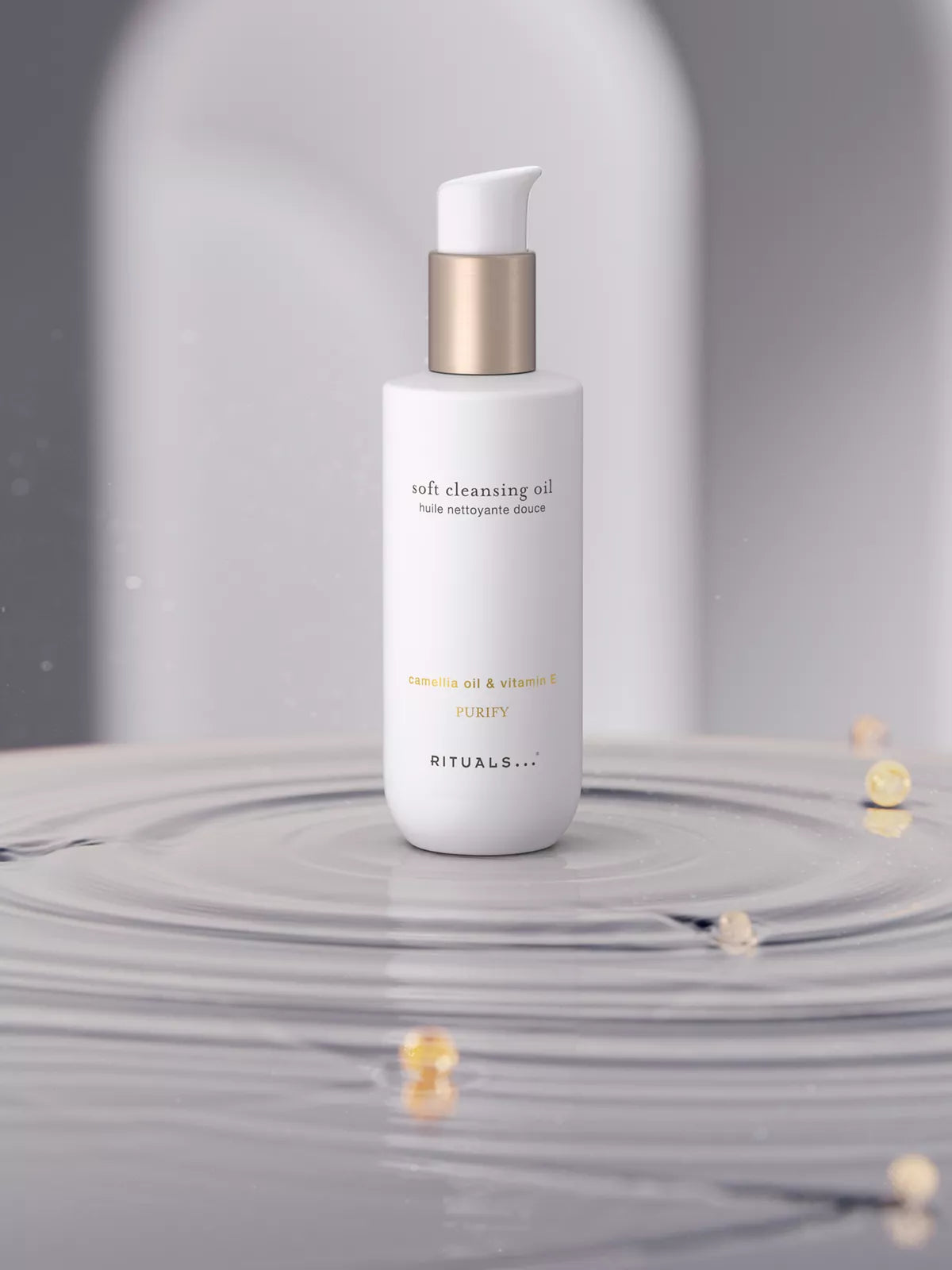 Soft Cleansing Oil Lifestyle with Product