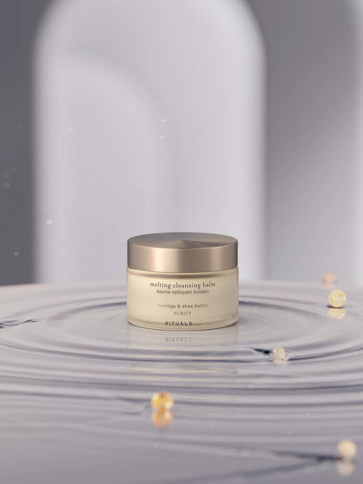 Melting Cleansing Balm Lifestyle with Product