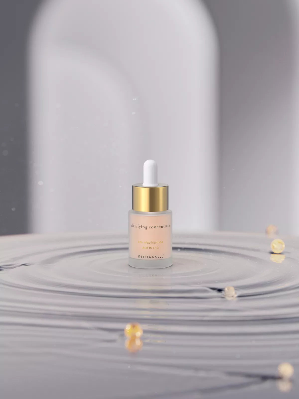 Clarifying Concentrate Lifestyle with Product