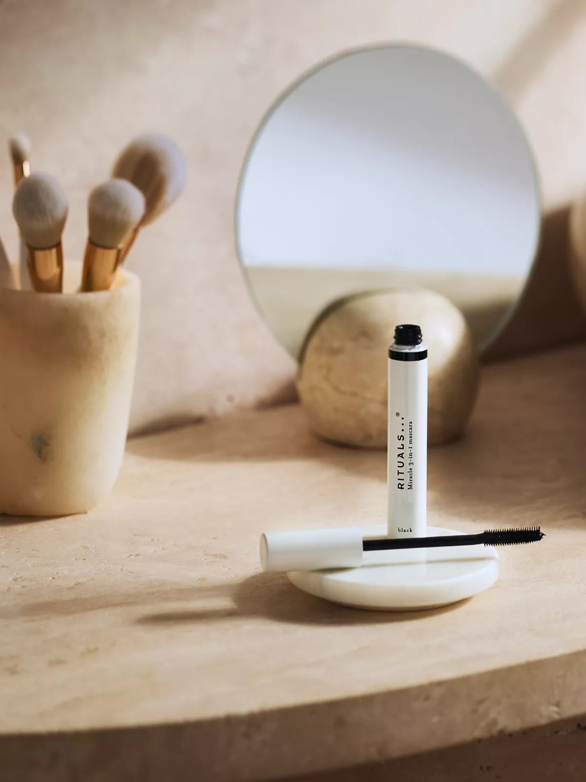 Miracle 3-in-1 Mascara - Black Lifestyle with Product