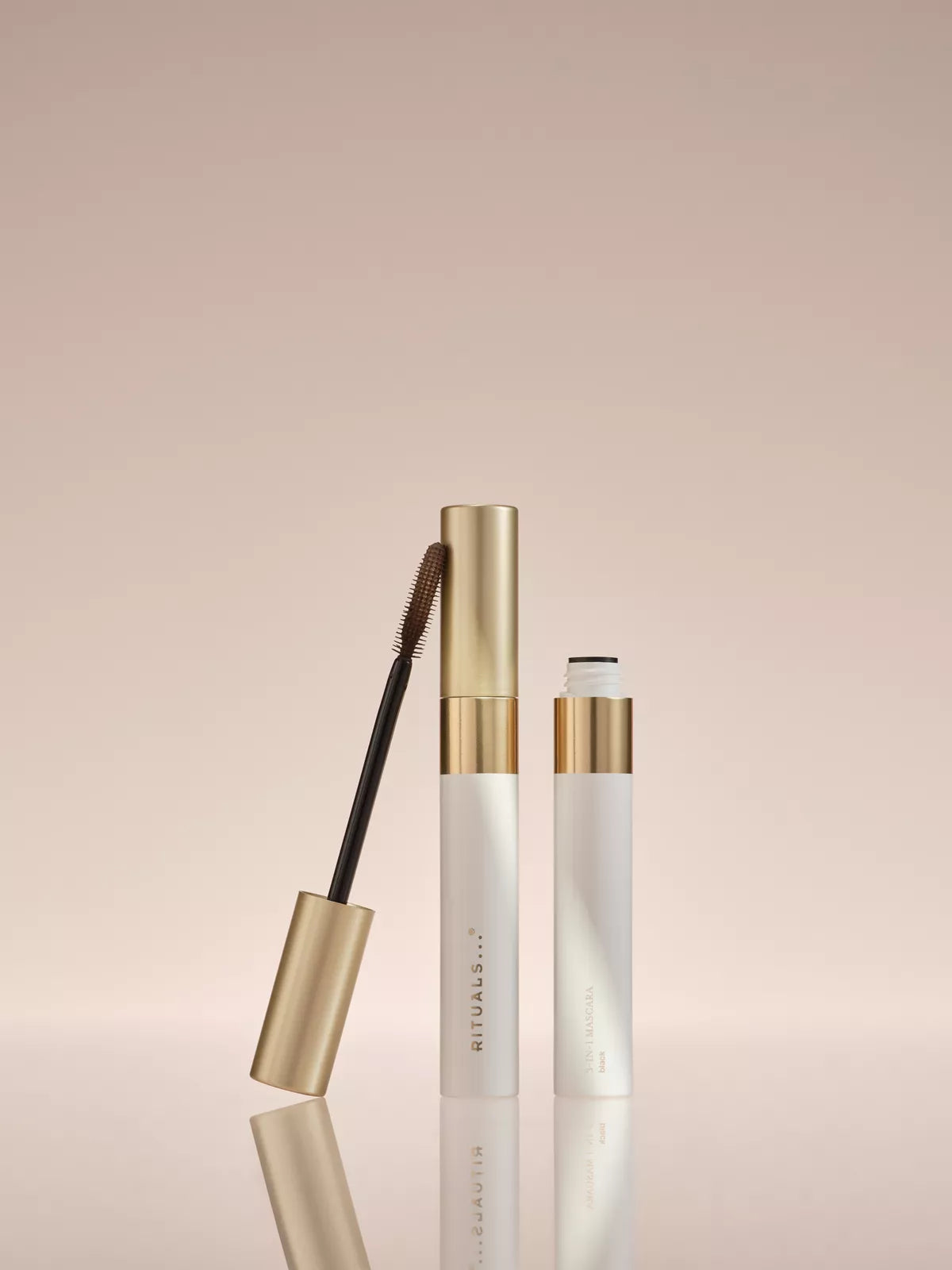 Mascara 3-in-1 Black Studio with Product