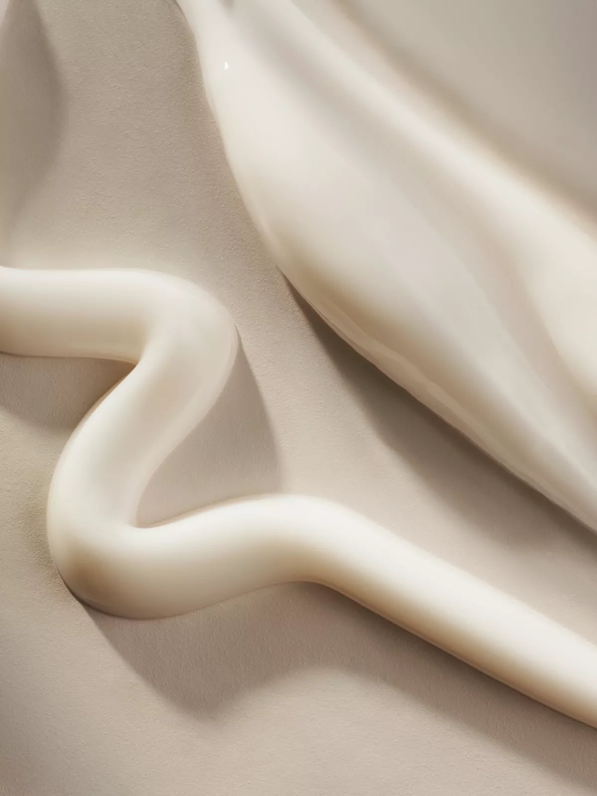 The Ritual of Namaste Anti-Ageing Eye Concentrate Texture Image